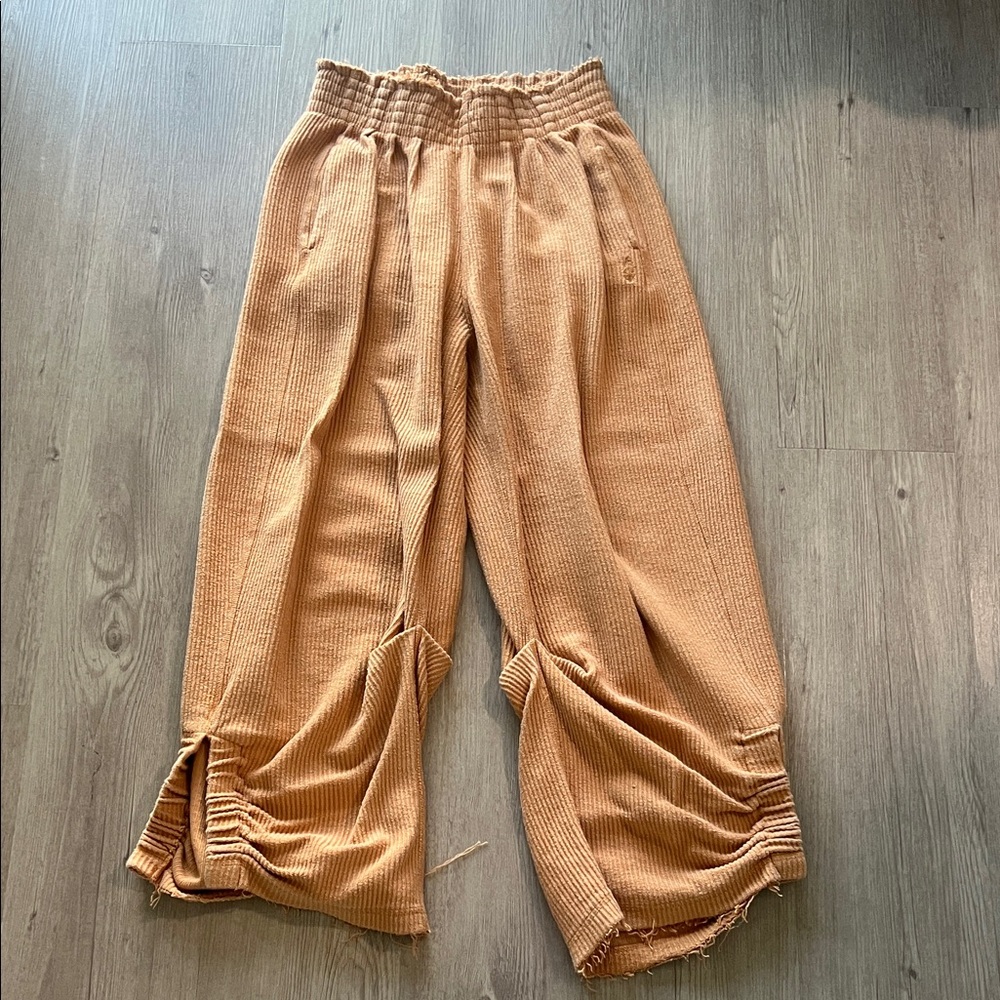 Bottoms free people